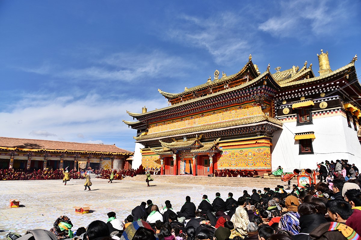Monlam Festival (Losar, Tibetan New Year) in Aba