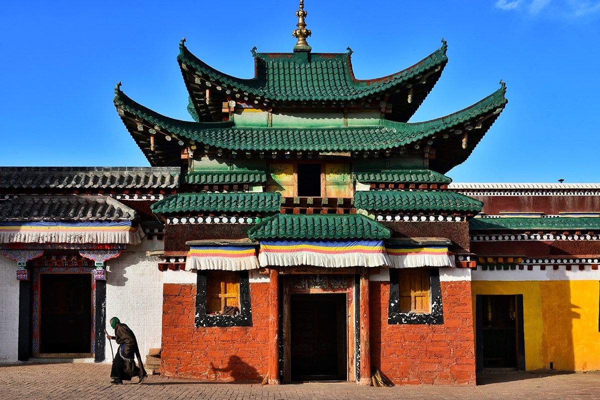 Monlam Festival (Losar, Tibetan New Year) in Aba