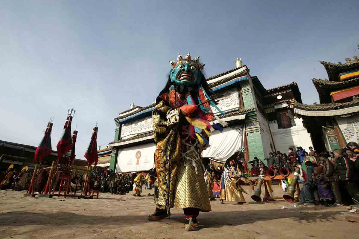 Monlam Festival (Losar, Tibetan New Year) in Tongren