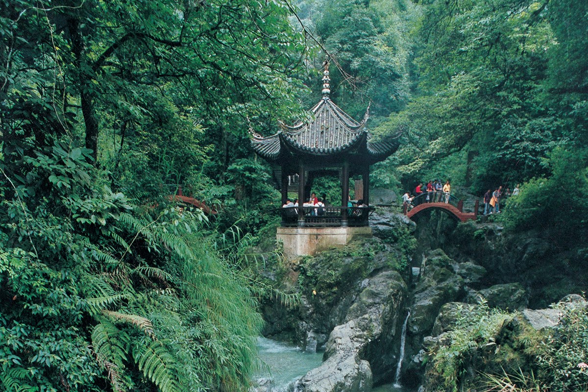 Qingyinge in Emeishan 